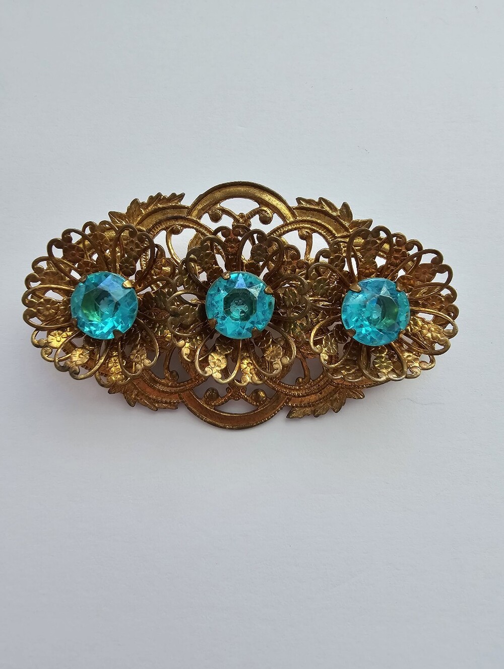 Vintage 1940s Gilded Filigree Brooch - Aqua Blue Glass Rhinestones - Mid-Century